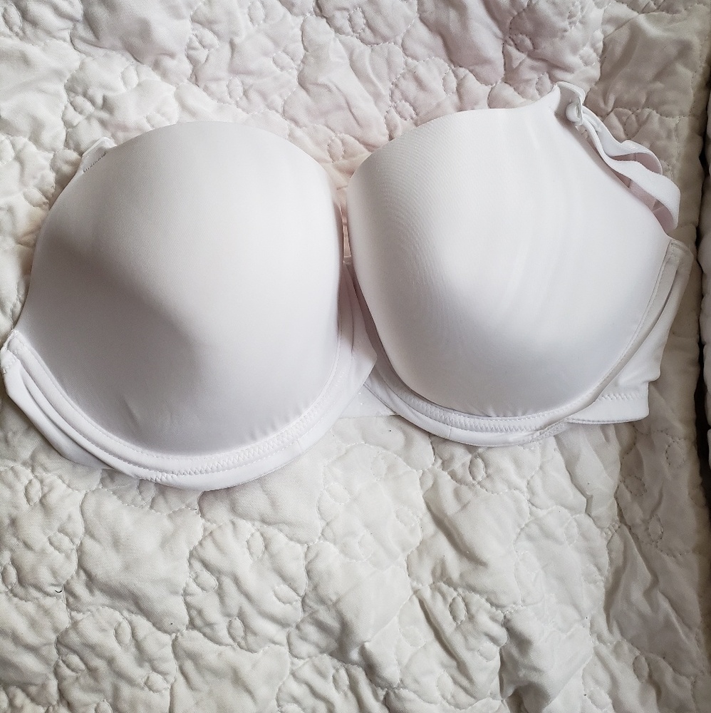 VS Pink bra